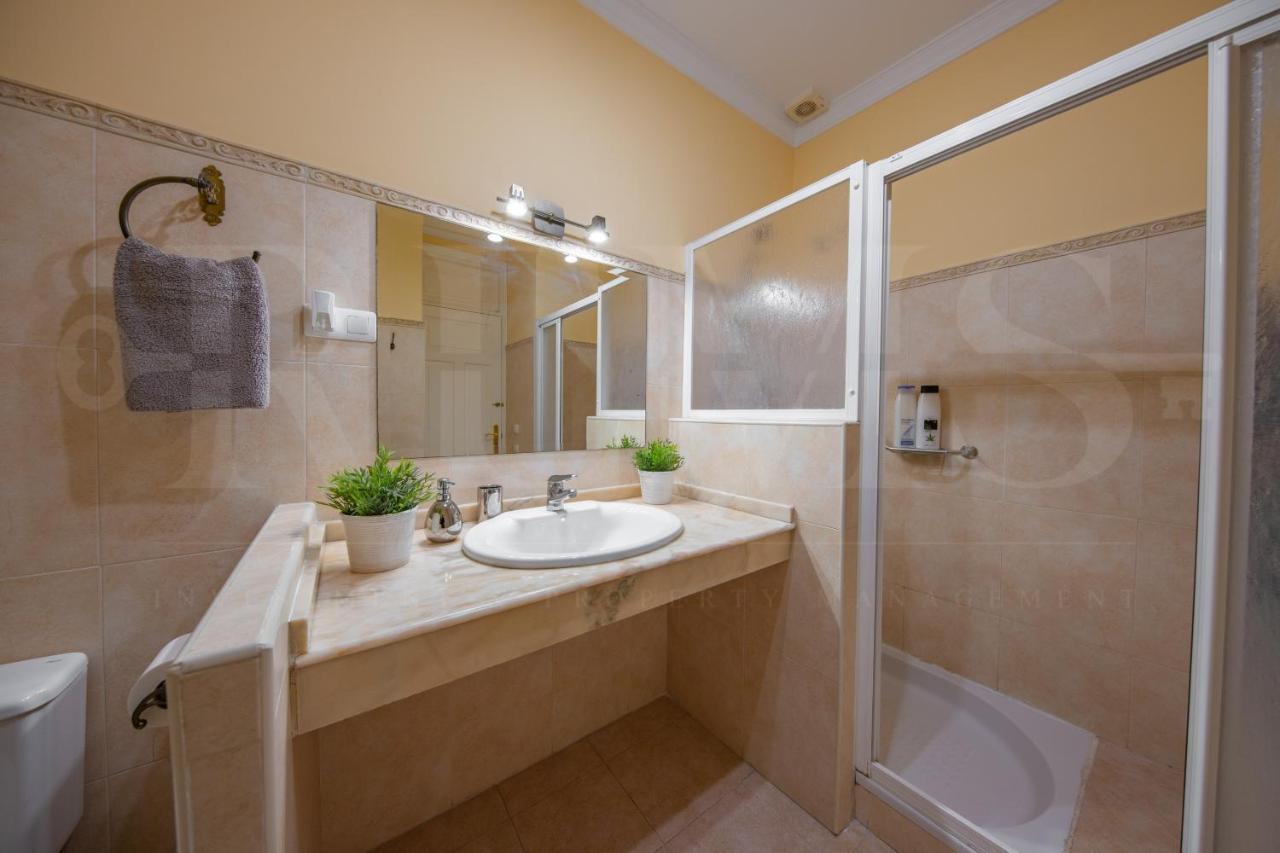 Uncibay Deluxe Apartment มาลากา ภายนอก รูปภาพ