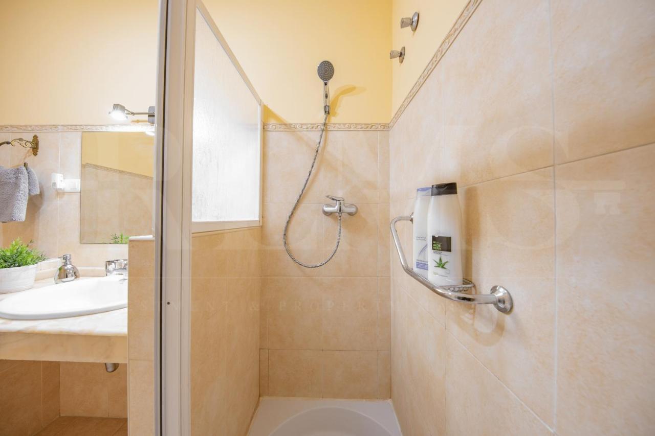 Uncibay Deluxe Apartment มาลากา ภายนอก รูปภาพ